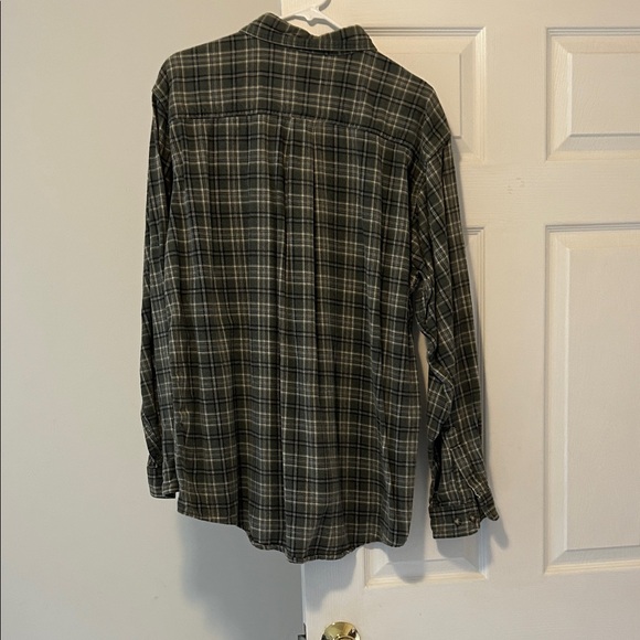 L.L. Bean Men's Green Plaid Flannel Button Down Shirt - Picture 2 of 3